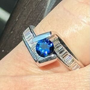 Blue sapphire and diamond baguettes ring